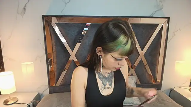 Snapshot of AuroraDiaz chatting on 9, 4, 2026 AuroraDiaz online show from 9, 4, 2026
