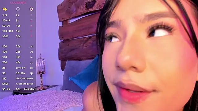 AssQueen18 online show from 8, 3, 2025