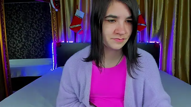  Polly Love  online show from 17, 12, 2025