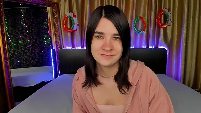  Polly Love  online show from 10, 4, 2026