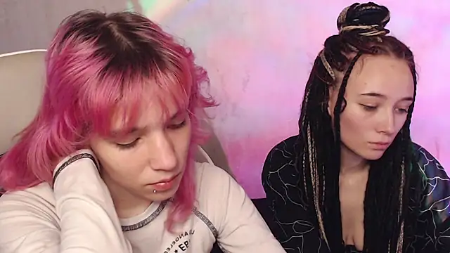 Snapshot of Robin_yourss chatting on 17, 11, 2025 Robin yourss online show from 17, 11, 2025