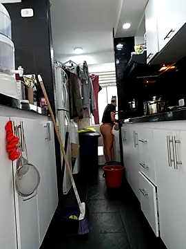 KimPielCanela online show from 27, 10, 2025