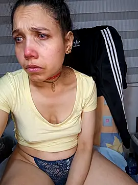 KimPielCanela online show from 2, 12, 2025