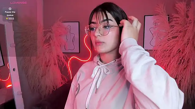 Megan mooree  online show from 21, 1, 2025