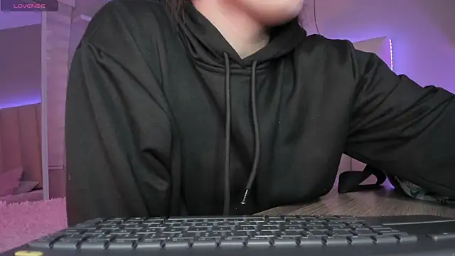 Megan mooree  online show from 22, 3, 2025