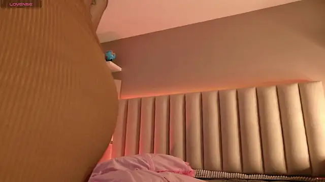 Megan mooree  online show from 11, 9, 2025