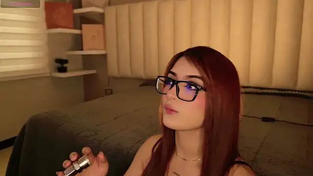 Megan mooree  online show from 27, 9, 2025