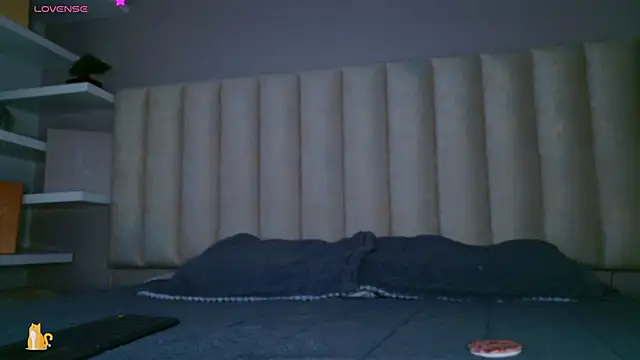 Megan mooree  online show from 5, 11, 2025