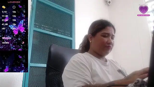 Snapshot of Gabycutee chatting on 4, 10, 2025 Gabycutee online show from 4, 10, 2025