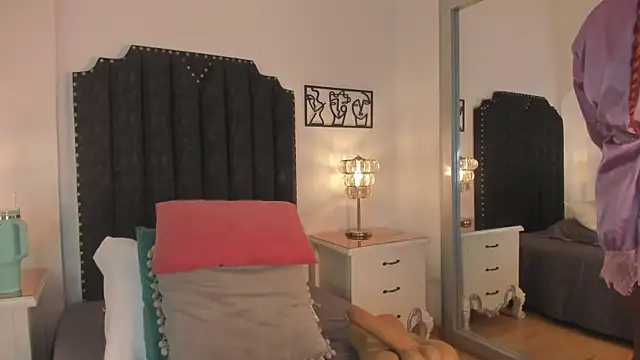 SamanthaBrown69 online show from 28, 9, 2025