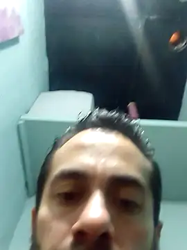 1Amarguetix online show from 30, 11, 2025