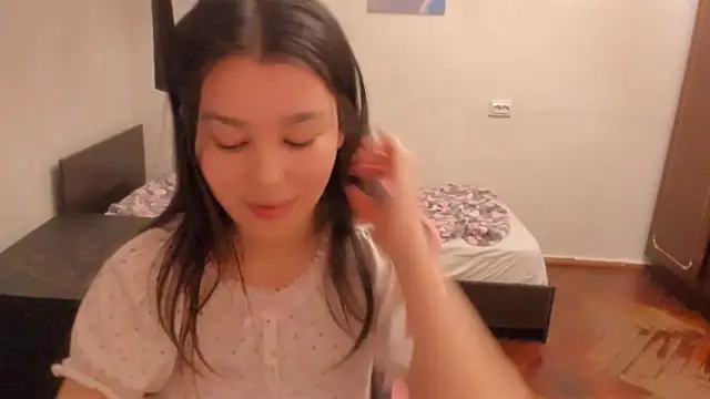 LunaXmii online show from 3, 3, 2025