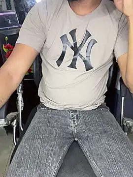 Snapshot of sexyboy09 chatting on 21, 12, 2024 sexyboy09 online show from 21, 12, 2024