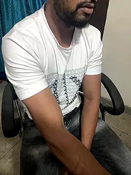 Snapshot of sexyboy09 chatting on 15, 9, 2025 sexyboy09 online show from 15, 9, 2025