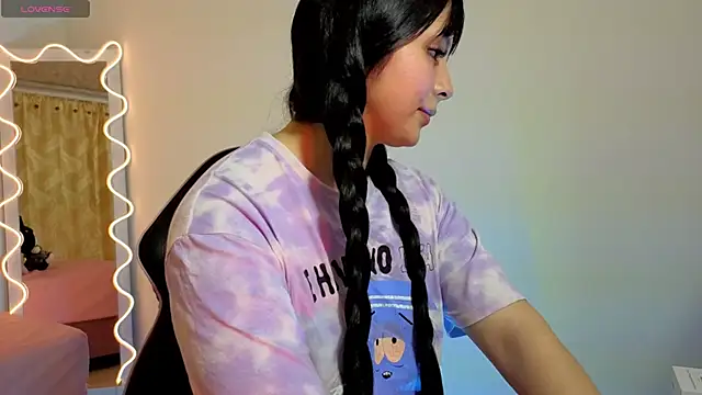 Snapshot of hina_tay chatting on 4, 11, 2025 hina tay online show from 4, 11, 2025