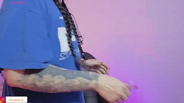 Snapshot of hina_tay chatting on 13, 11, 2025 hina tay online show from 13, 11, 2025