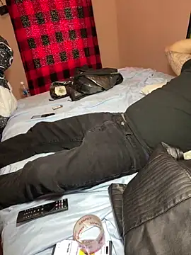 Snapshot of ElLechero214 chatting on 7, 1, 2025 ElLechero214 online show from 7, 1, 2025