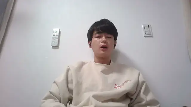 Snapshot of yukitera chatting on 7, 2, 2025 yukitera online show from 7, 2, 2025