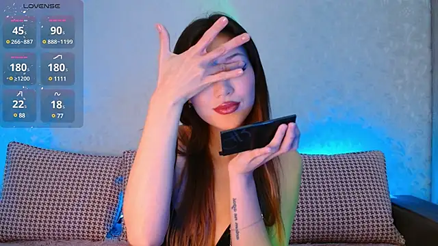 Min Jee  online show from 7, 1, 2025