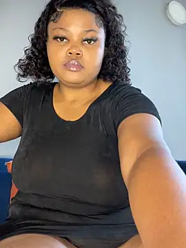 Snapshot of Curveysinaa chatting on 3, 10, 2025 Curveysinaa online show from 3, 10, 2025