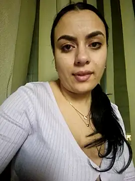 ElyzaIbarra online show from 22, 2, 2025