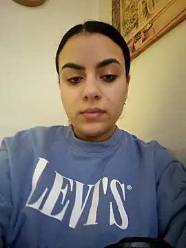 ElyzaIbarra online show from 28, 2, 2025