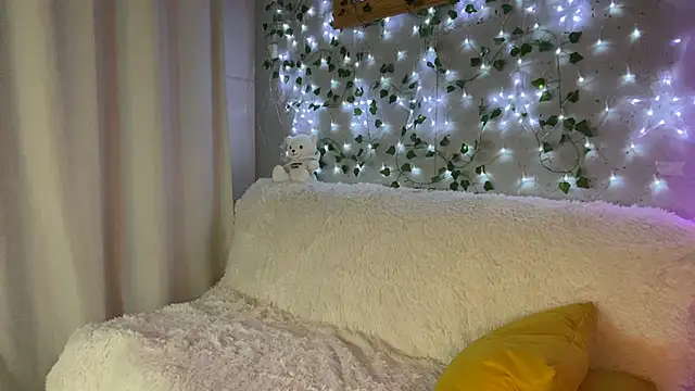 Snapshot of __2sya__ chatting on 3, 2, 2025 2sya online show from 3, 2, 2025