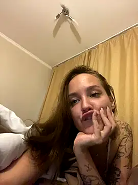 Snapshot of milkyWeyy chatting on 27, 9, 2025 milkyWeyy online show from 27, 9, 2025