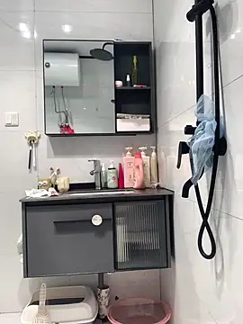 Snapshot of Aimeil chatting on 4, 3, 2025 Aimeil online show from 4, 3, 2025