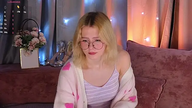 Snapshot of jenny_bunny_ chatting on 17, 2, 2025 jenny bunny online show from 17, 2, 2025