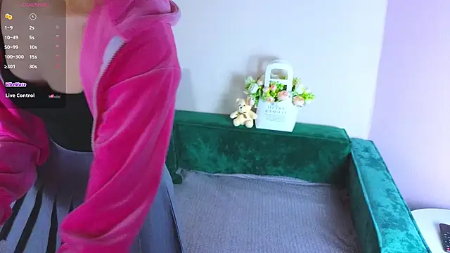 Snapshot of jenny_bunny_ chatting on 24, 2, 2025 jenny bunny online show from 24, 2, 2025