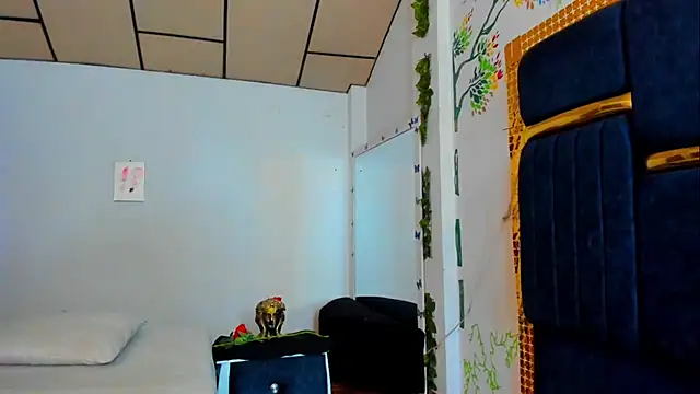 Snapshot of fulfill_fantasies1 chatting on 29, 9, 2025 fulfill fantasies1 online show from 29, 9, 2025