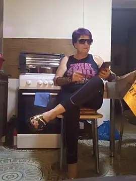 Ely Elenita online show from 4, 11, 2025