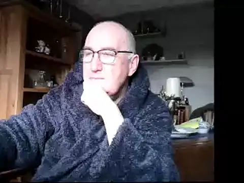 Adamdaddybear online show from 9, 12, 2024