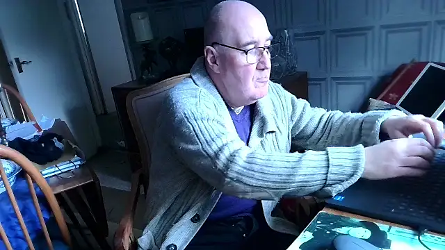 Adamdaddybear online show from 19, 2, 2025