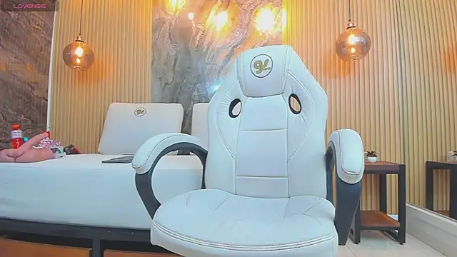 ella harper online show from 22, 10, 2025