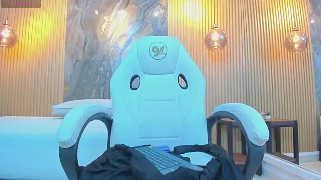 ella harper online show from 19, 3, 2026