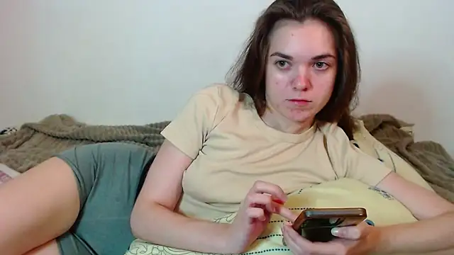 Snapshot of SallyMkn chatting on 15, 11, 2025 SallyMkn online show from 15, 11, 2025