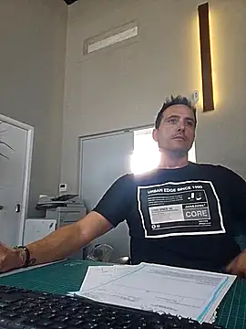 Snapshot of Lucas___81 chatting on 18, 10, 2025 Lucas   81 online show from 18, 10, 2025