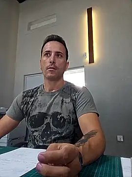 Snapshot of Lucas___81 chatting on 25, 10, 2025 Lucas   81 online show from 25, 10, 2025