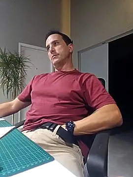 Snapshot of Lucas___81 chatting on 5, 11, 2025 Lucas 81 online show from 5, 11, 2025