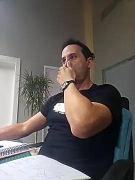 Snapshot of Lucas___81 chatting on 10, 11, 2025 Lucas 81 online show from 10, 11, 2025