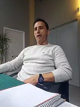 Snapshot of Lucas___81 chatting on 25, 11, 2025 Lucas 81 online show from 25, 11, 2025