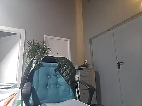 Snapshot of Lucas___81 chatting on 27, 11, 2025 Lucas 81 online show from 27, 11, 2025