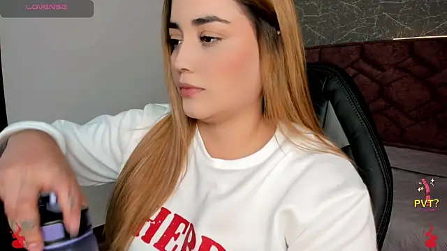 Lucia star   online show from 11, 1, 2025