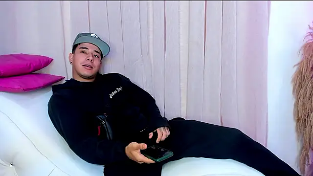 Yourslust  online show from 21, 3, 2026