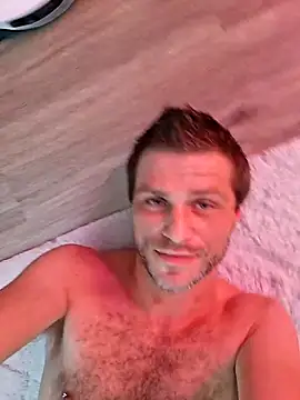 Snapshot of JonBoi8812 chatting on 17, 12, 2025 JonBoi8812 online show from 17, 12, 2025