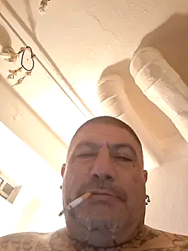 Snapshot of B_DOGG69 chatting on 8, 8, 2026 B DOGG69 online show from 8, 8, 2026