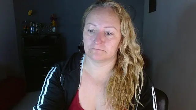 Snapshot of emperabigbootybigass chatting on 25, 1, 2025 emperabigbootybigass online show from 25, 1, 2025