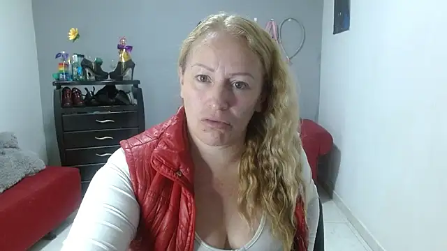 Snapshot of emperabigbootybigass chatting on 28, 1, 2025 emperabigbootybigass online show from 28, 1, 2025